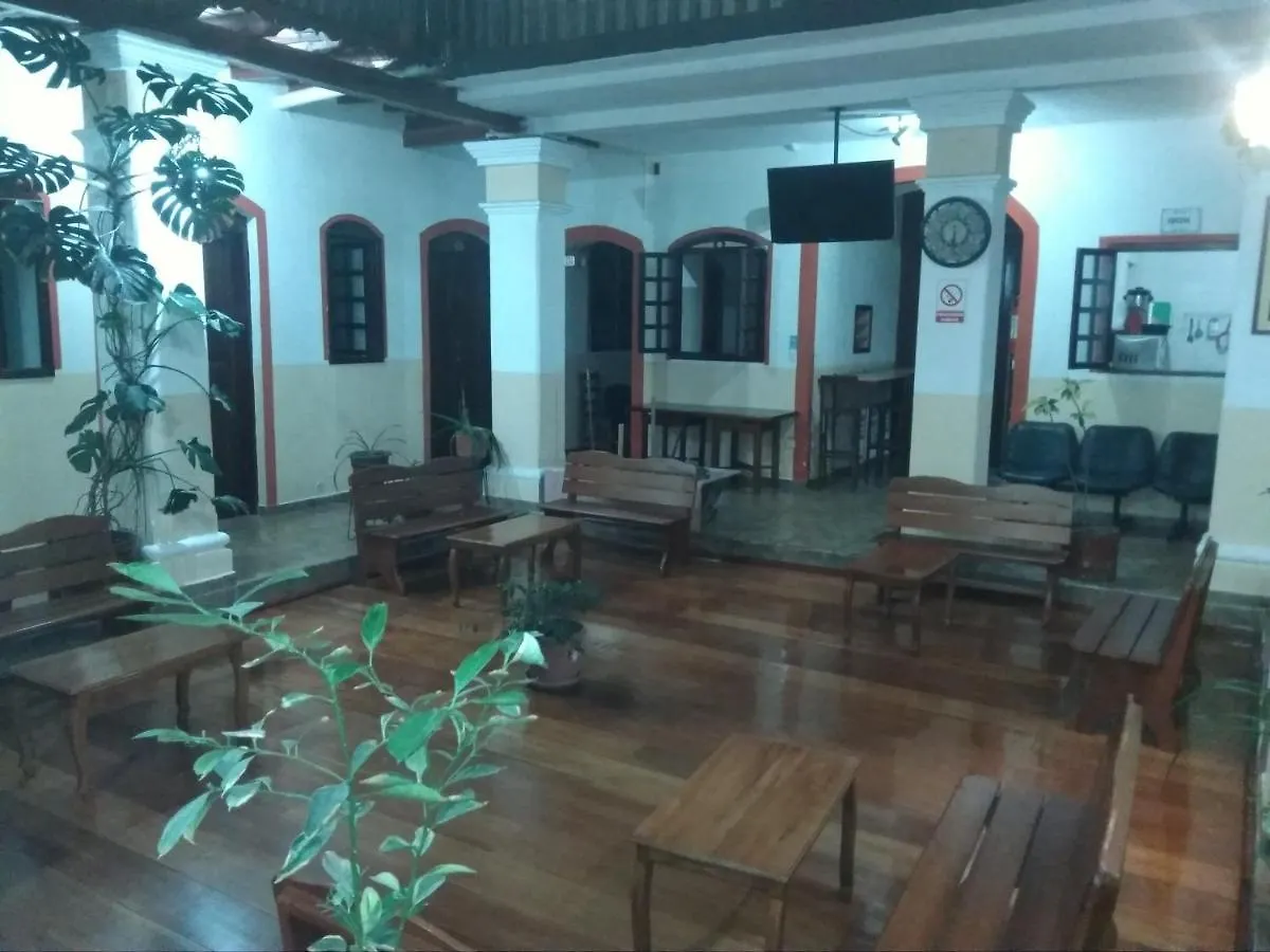 Hostal Buenos Aires Quito 2*,